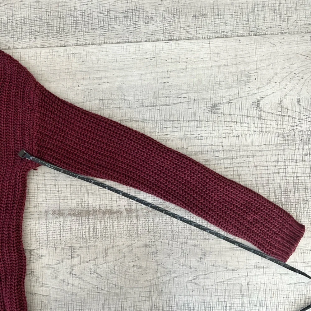 Forever21 Red Heavy Knitted Long Sleeve Sweater Size Medium - Picture 6 of 10
